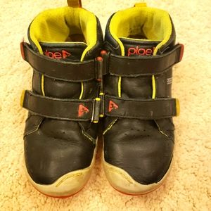 Plae sneakers/boots, size 11.5 (kids)